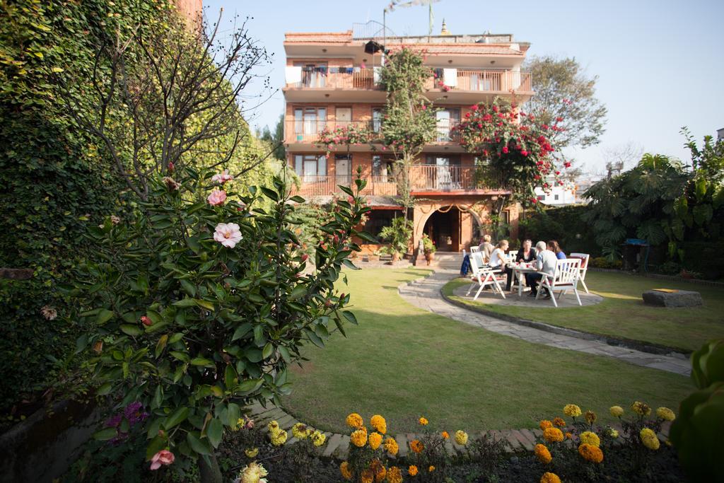 Maya Guest House Thimi Exteriör bild