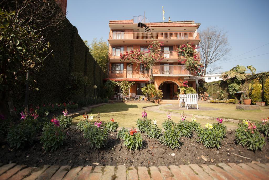 Maya Guest House Thimi Exteriör bild