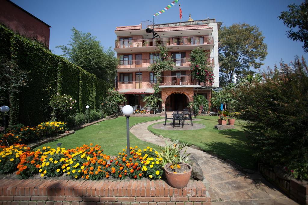 Maya Guest House Thimi Exteriör bild